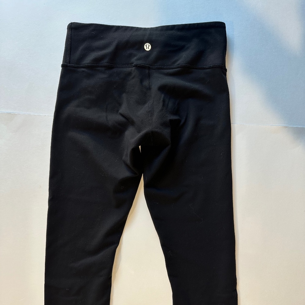 Lululemon Crop‎ Black Leggings - No Size Tag.